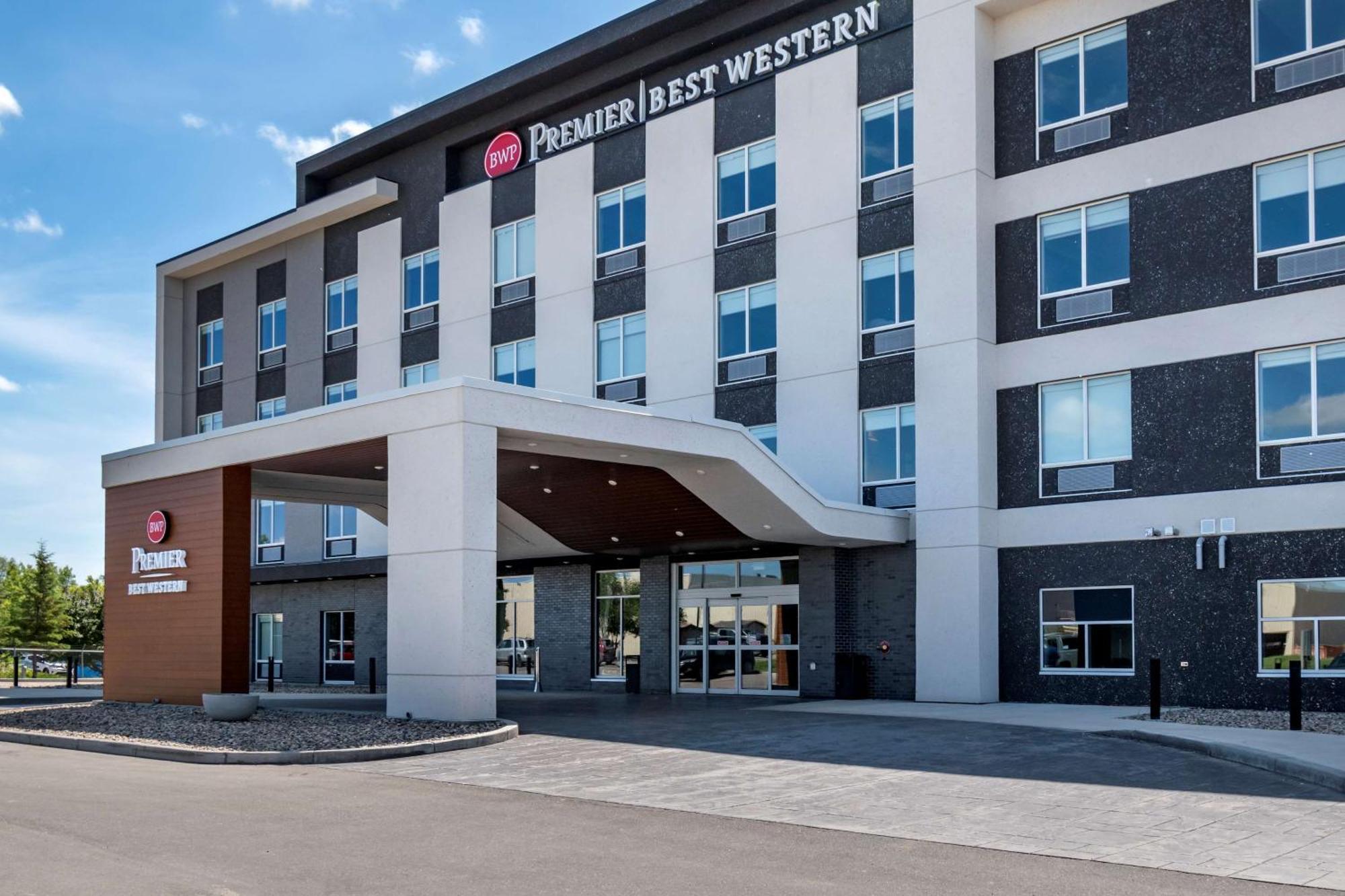 Best Western Premier Prince Albert Exterior photo