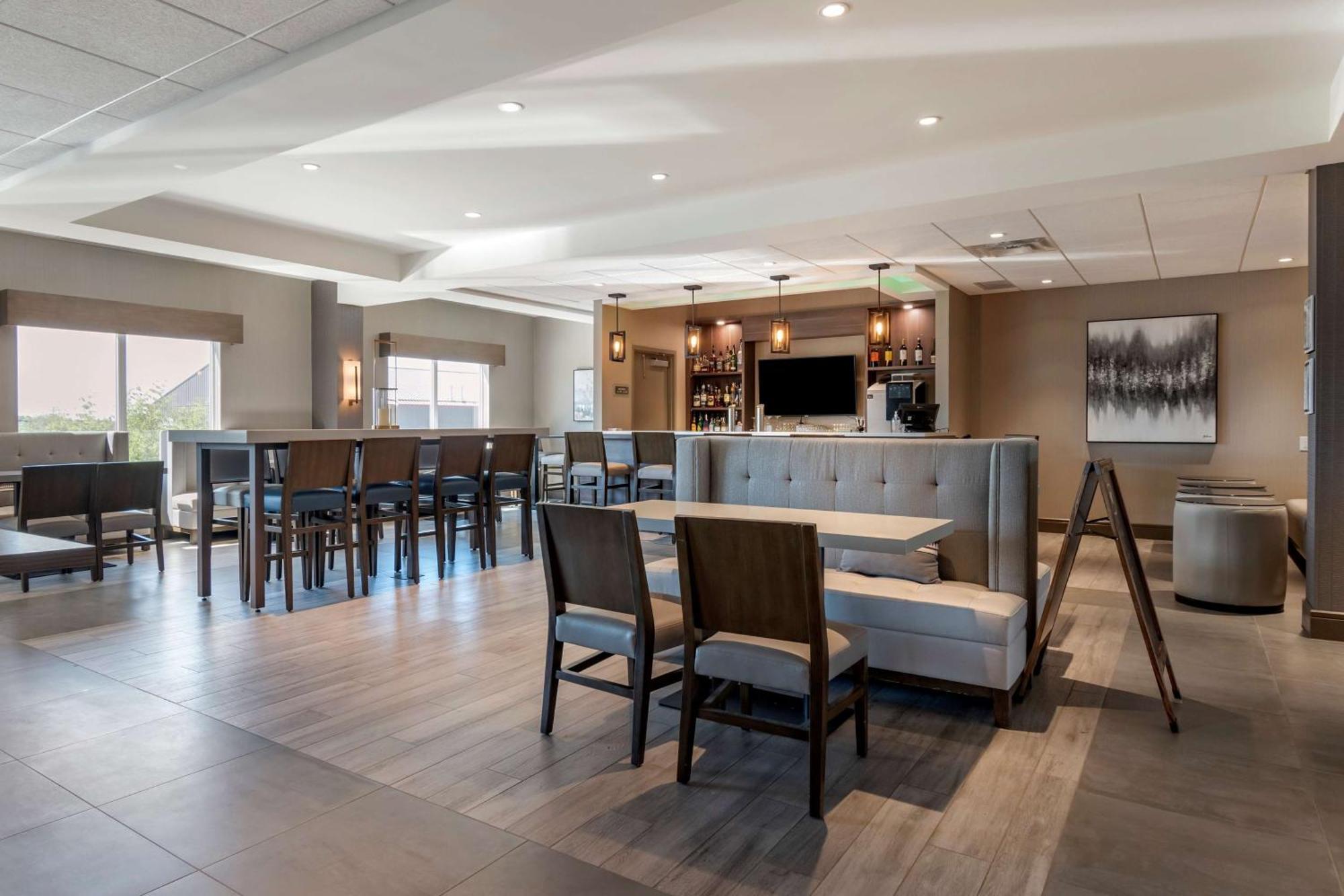 Best Western Premier Prince Albert Exterior photo
